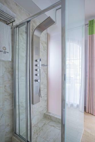 Dassia Villa Sleeps 8 Pool Air Con Wifi