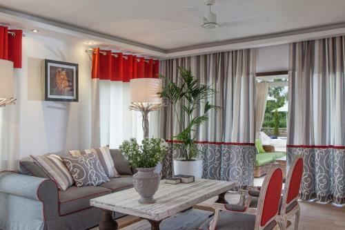 Dassia Villa Sleeps 4 Pool Air Con Wifi