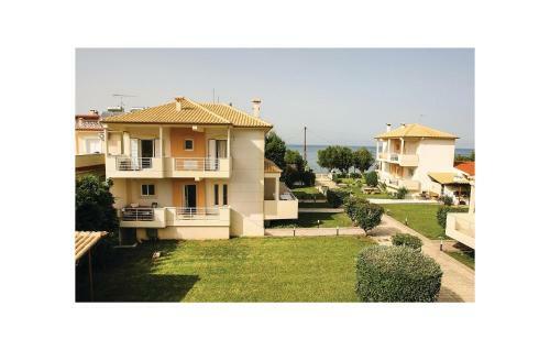 Three-bedroom Holiday Home In Diakopto Achaias