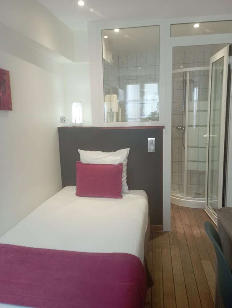 Hotel Pax Opera