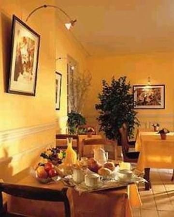 Hotel Unic Renoir Saint-germain