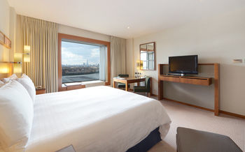 Four Seasons Hotel London At Canary Wharf
