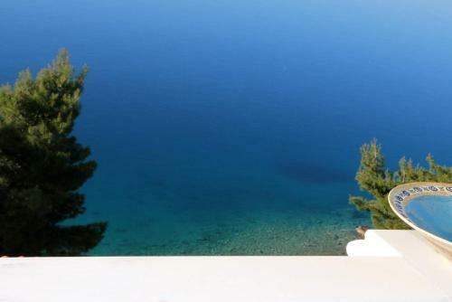 Grand Bleu Apartments&villas