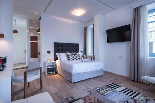 Hotel Shapes Luxury Suites