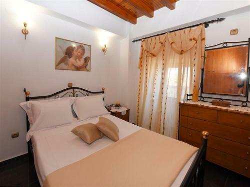 Akadia Syros