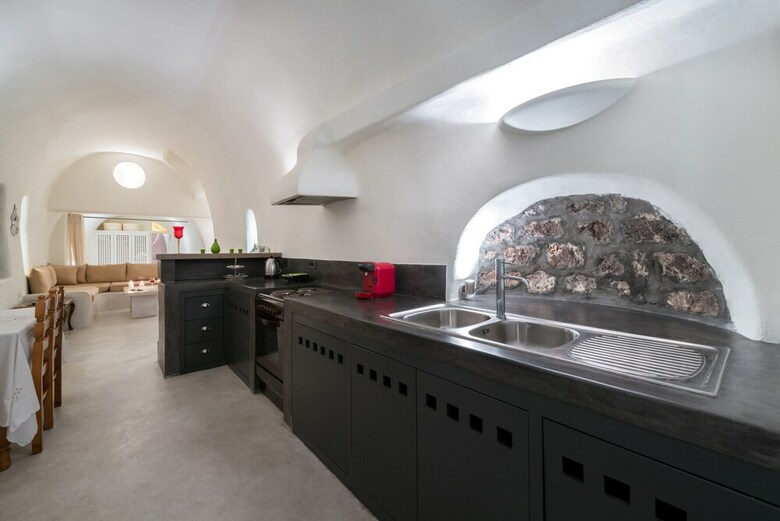 Christina's Cave House