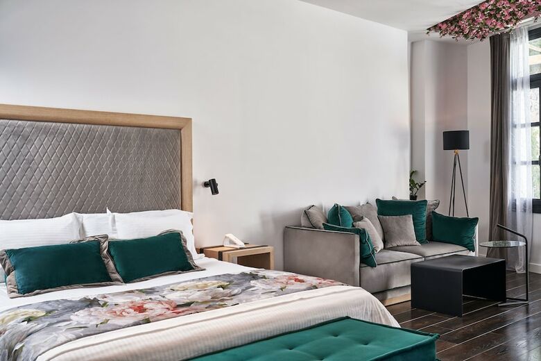 Katikies Garden Hotel - The Leading Hotels Of The World