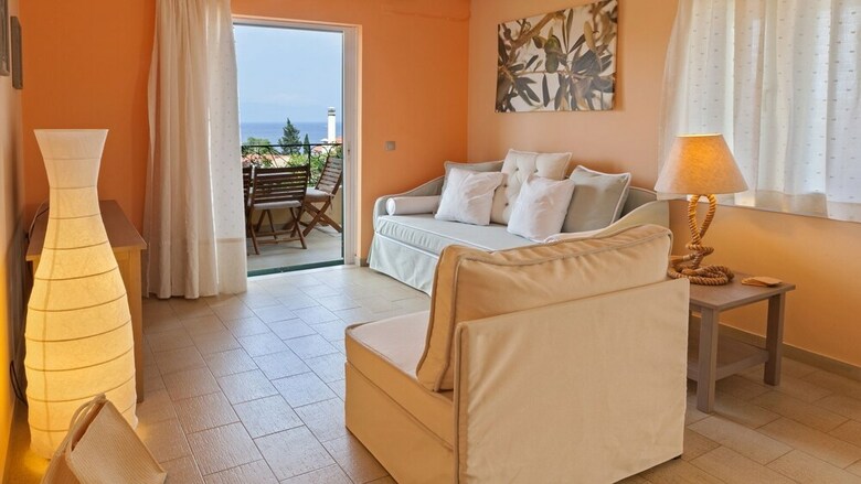 Hostal Elaia Boutique Apartments