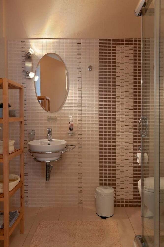 Hostal Elaia Boutique Apartments