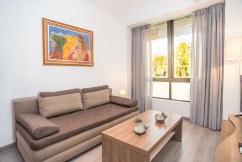 Central Apartment In Glyfada