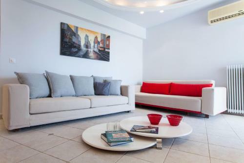 Stunning 1 Bdrm Apartment In Glyfada -sea View