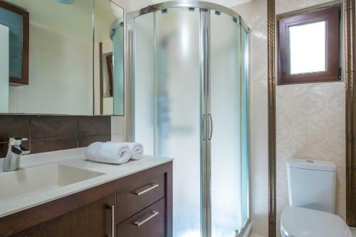 Azzuro Villa With Private Pool