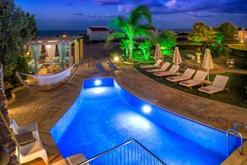 Azzuro Villa With Private Pool