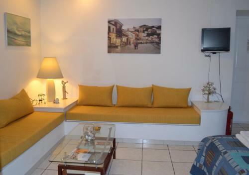 Perakis Apartments