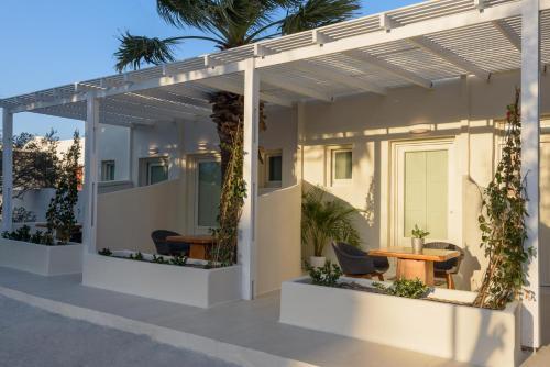 Bed & Breakfast Divelia East