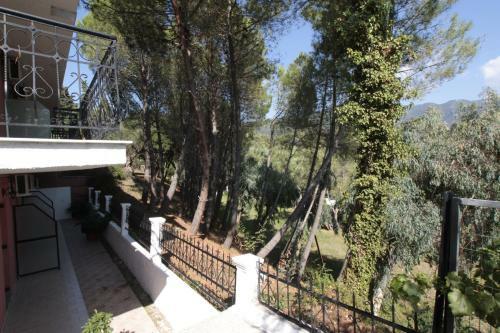 Alexandros Apartments