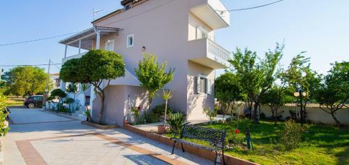Ostria Apartments