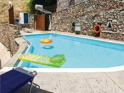 Three-bedroom Holiday Home In Kalamata