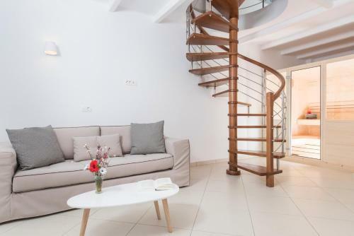 Secret Earth Villas - Santorini