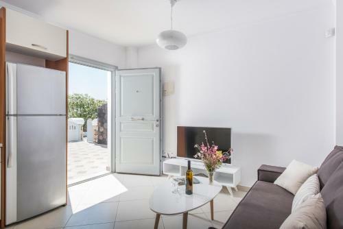 Secret Earth Villas - Santorini