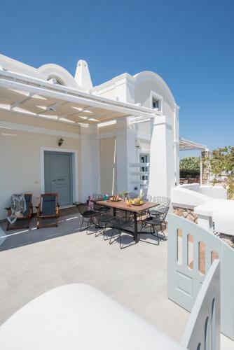 Secret Earth Villas - Santorini