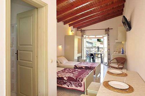 Philippos Kassiopi Apartments