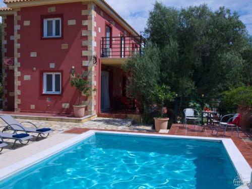 Kato Kateleios Villa Sleeps 8