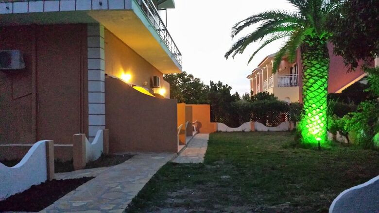 Hostal Nikolas Club