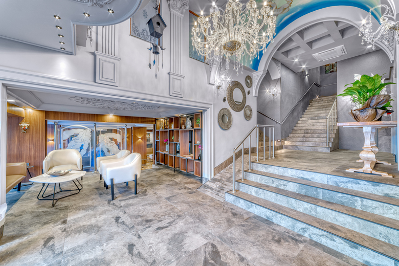Numa Port Hotel