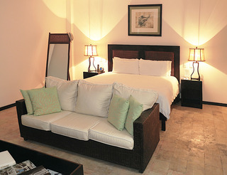 Gaia Hotel & Reserve