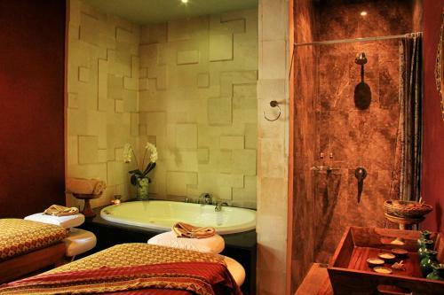 The Wolas Villa And Spa