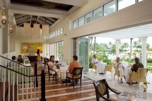 Hotel Sandals Emerald Bay