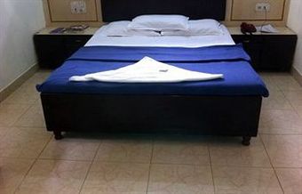 Hotel Red Palms Residency