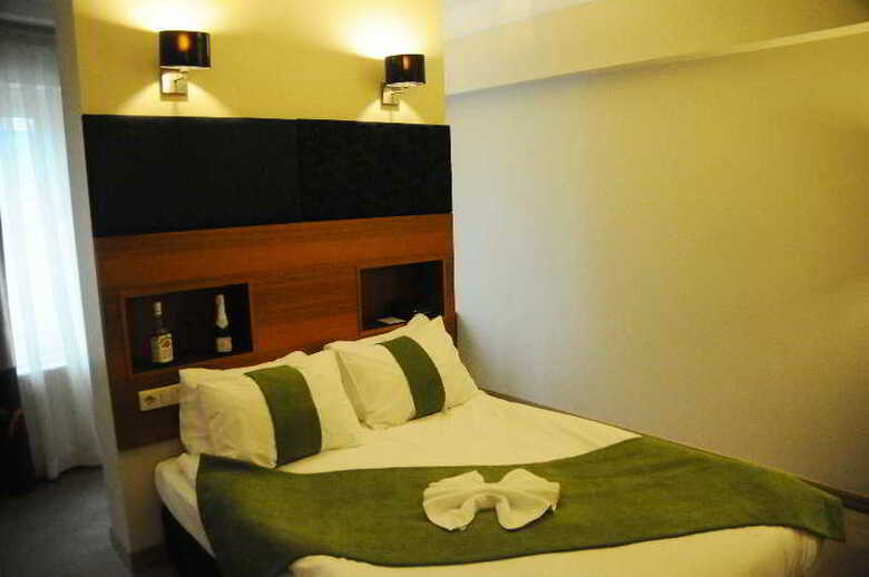 Hotel Black Cloud