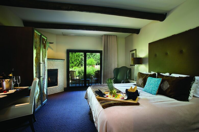 Hotel El Monte Sagrado Resort