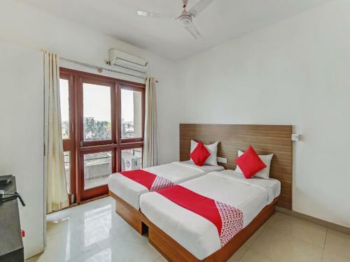 Hotel Oyo 16476 Flagship Boulevard Residences