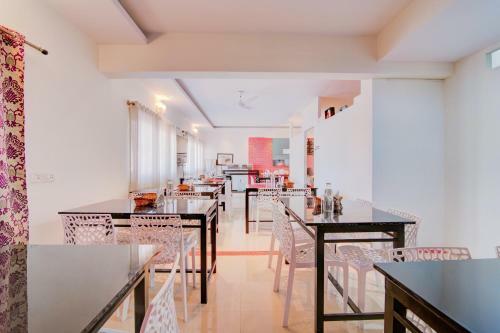 Hotel Oyo 16476 Flagship Boulevard Residences