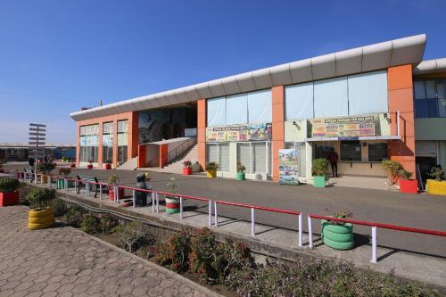 Hotel Oyo 27748 Caravan Resorts