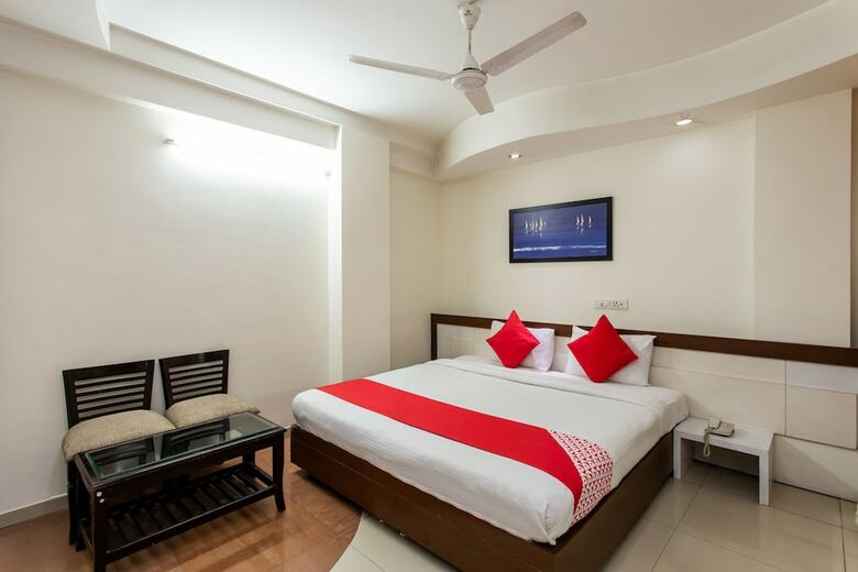 Oyo 5839 Hotel Mohit Regency
