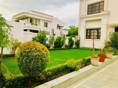 Hostal Giovanni Suites