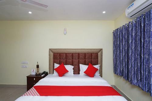 Hotel Oyo 22510 Ma Classic Inn