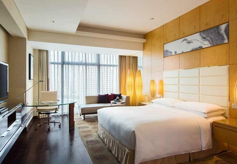 Renaissance Shanghai Putuo Hotel