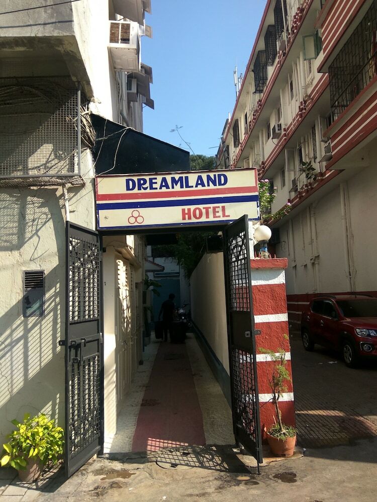 Dreamland Hotel