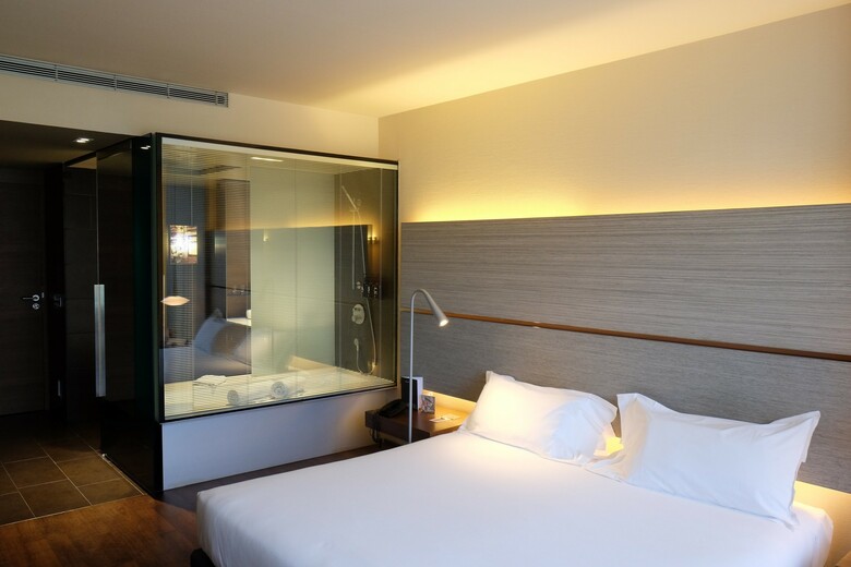 B-hotel