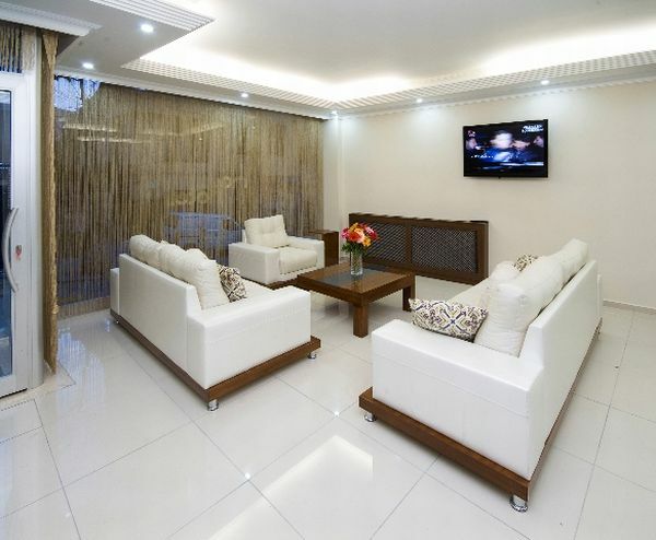 May Hotel