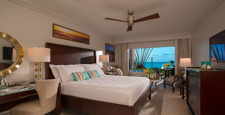 Hotel Sandals Regency La Toc