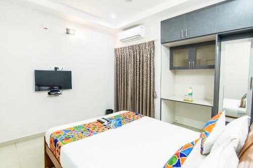 Fabhotel Rithikha Inn Porur