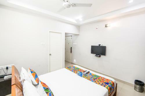 Fabhotel Rithikha Inn Porur