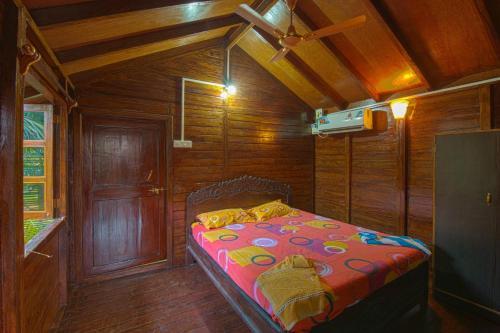 Rustic Hut At Ashwem Beach, Goa, By Guesthouser 33445