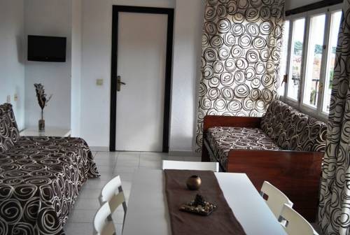 Montjardi Beach Apartamentos